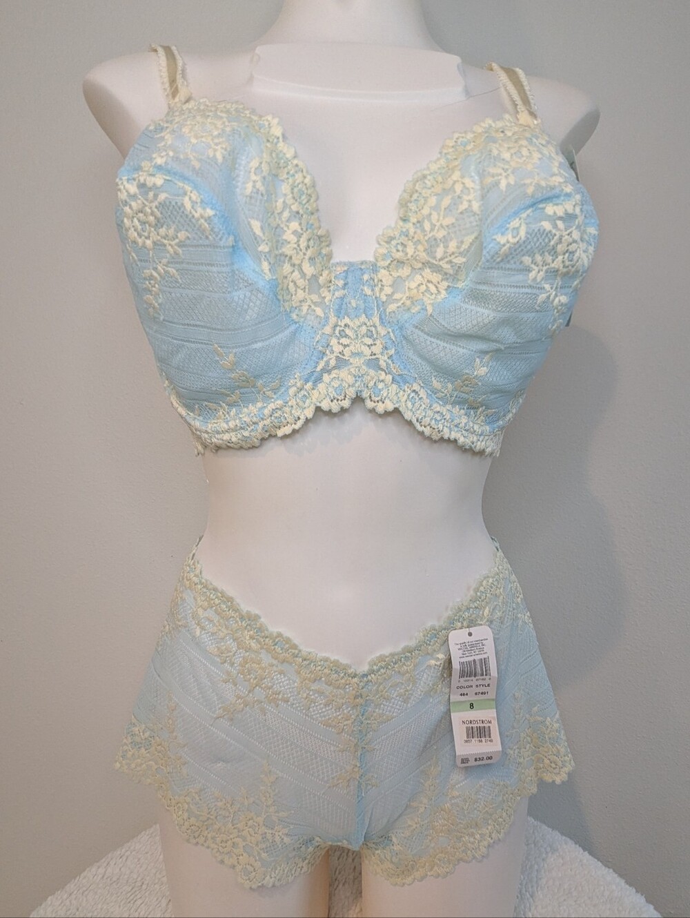 Wacoal Embrace Lace Bra & Boyshort Set Light Blue Ivory Lace 36DD / 8 NWT